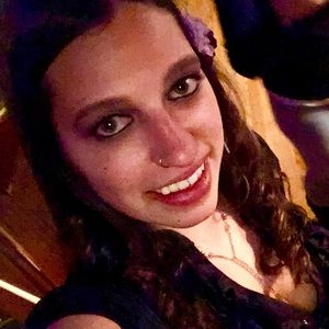 Meet your Posher, Kara